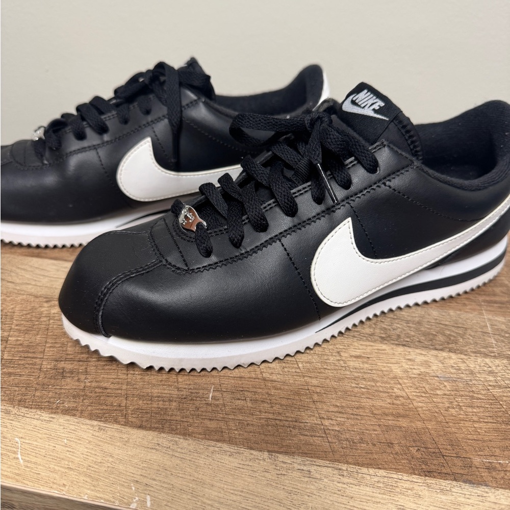 Men’s size 9.5 Nike Cortez ‘72’ OG Basic Black and White leather